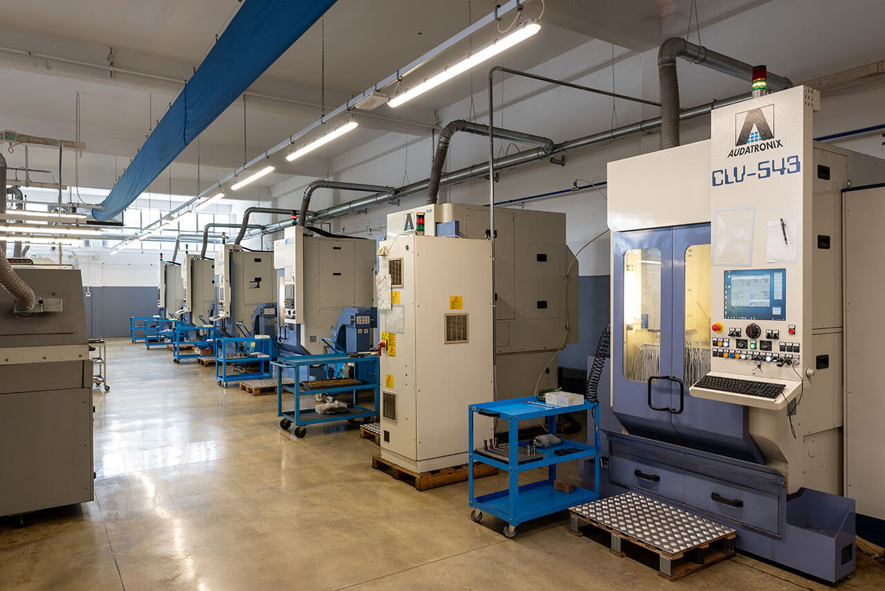 2b-lavorazione-metalli-officina-cnc-1